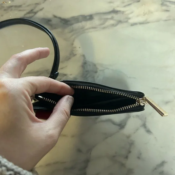 Kate Spade Polka Dot Minnie Mouse wristlet - Picture 4 of 4